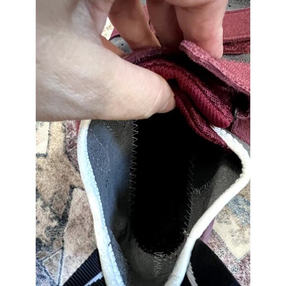 Elektra shoes size 10.5 Evolv Trax RubberClimbing  Burgundy men - Picture 5 of 8